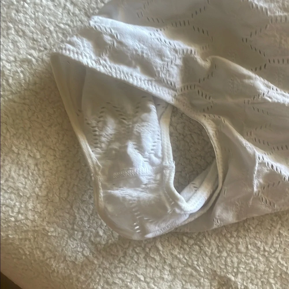 XOXO Bodysuit - Picture 7 of 7